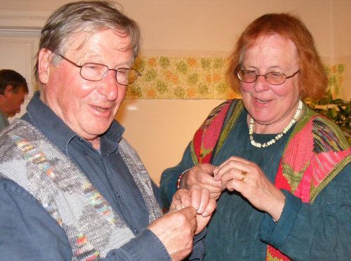 Auch Referent Prof. Dr. Rösch und Ehefrau Gertraud haben sich über die römische Kost gefreut.